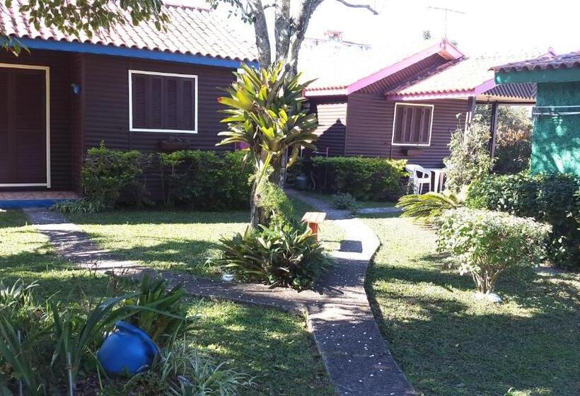 ペンション Residencial Emery Village