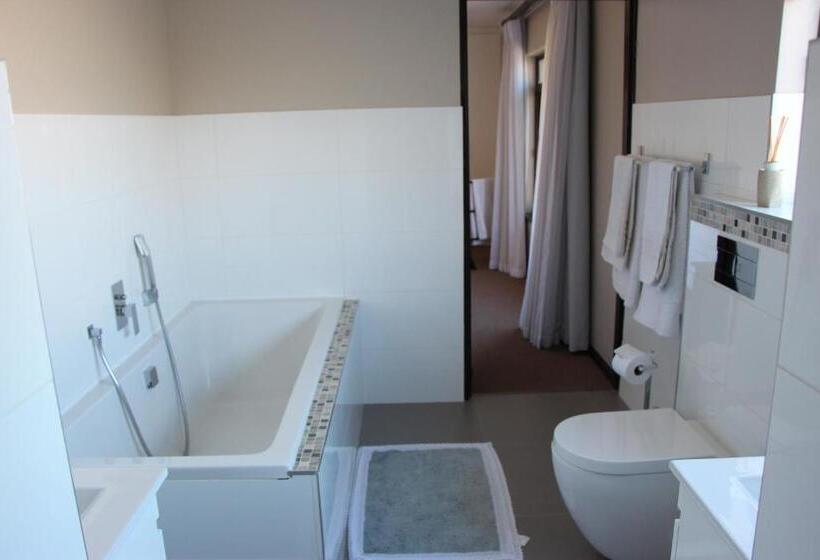 بنسيون Seaside Hermanus Guest Room