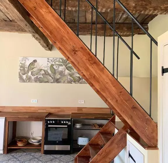 ペンション The Stables Gite At Chateau Mas De Pradié