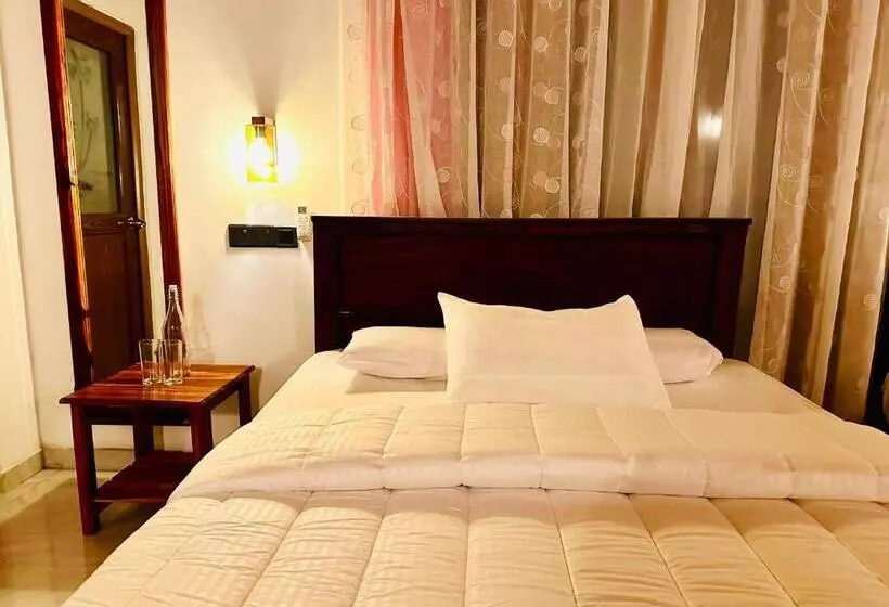 Lomakeskus The Blue Sapphire Of Wilpattu