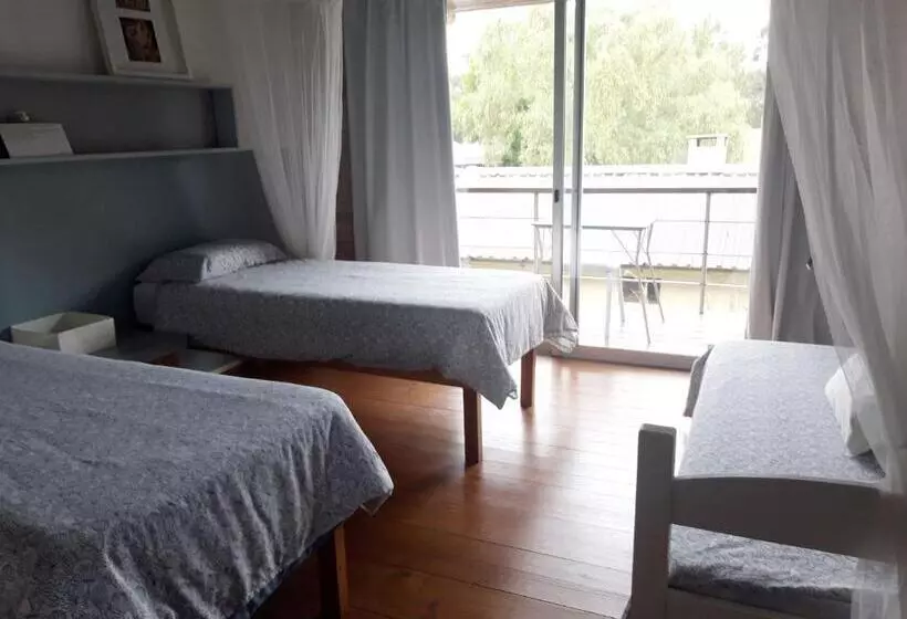 Retkeilymaja La Pedrasanta