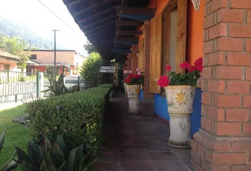 Retkeilymaja Plaza Don Gabino Hotel Y Restaurante
