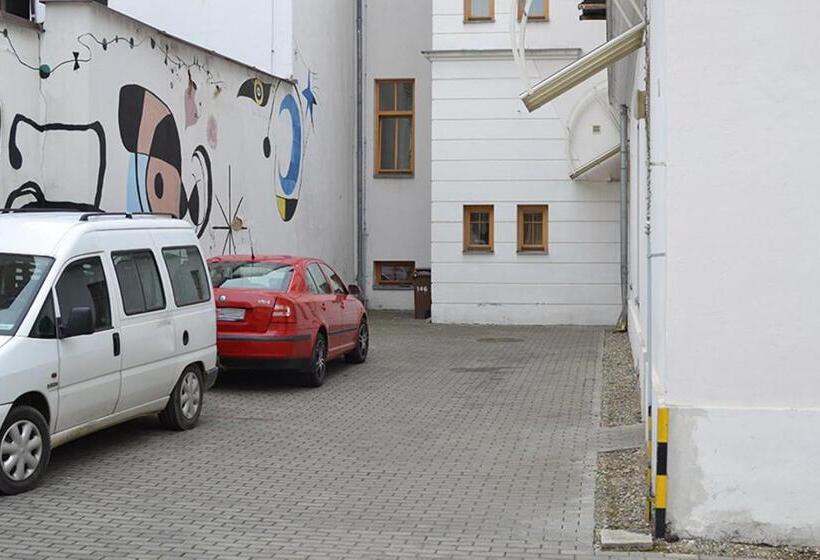 旅馆 Ubytovna U Kašny