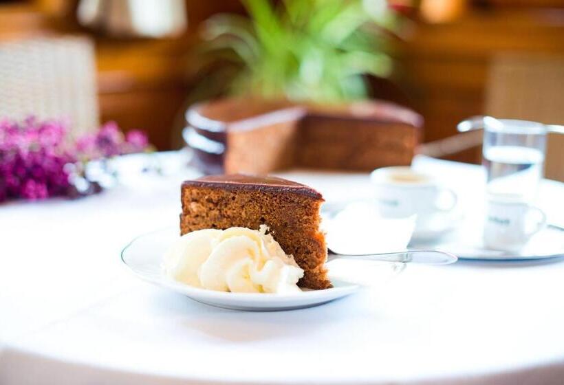 ベッドアンドブレックファースト Dorf Café