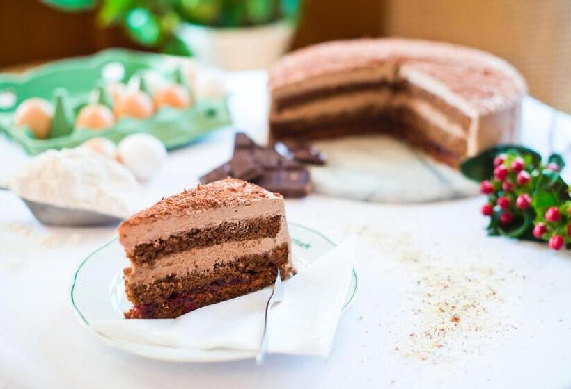 ベッドアンドブレックファースト Dorf Café