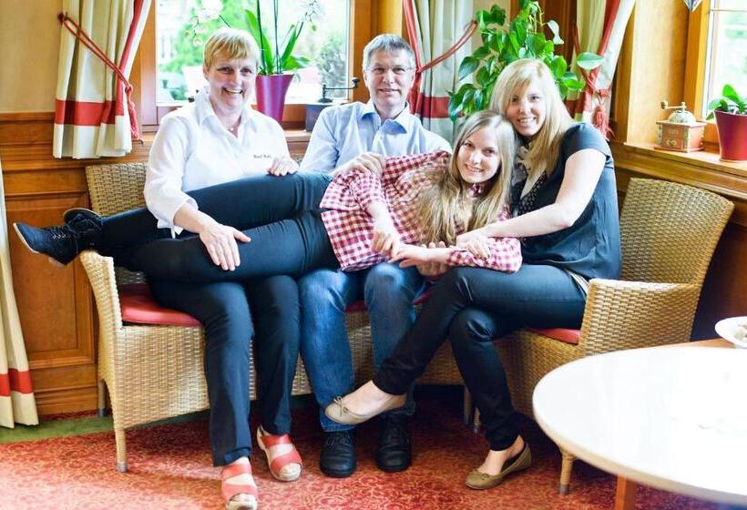 ベッドアンドブレックファースト Dorf Café