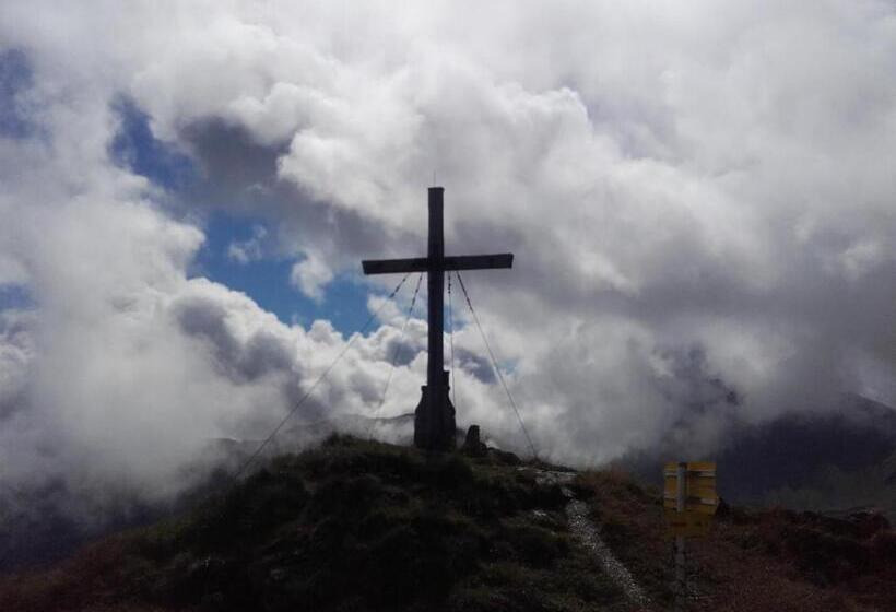 تختخواب و صبحانه Landhaus Gensbichler