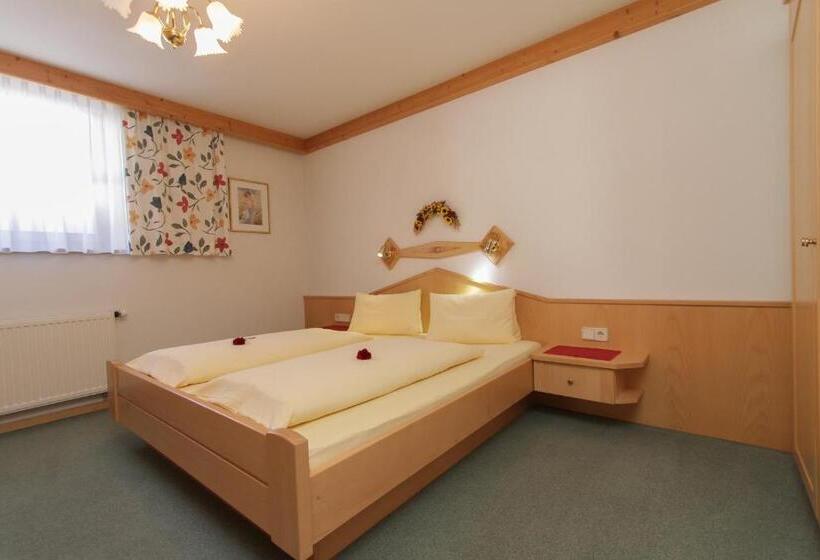 تختخواب و صبحانه Landhaus Gensbichler