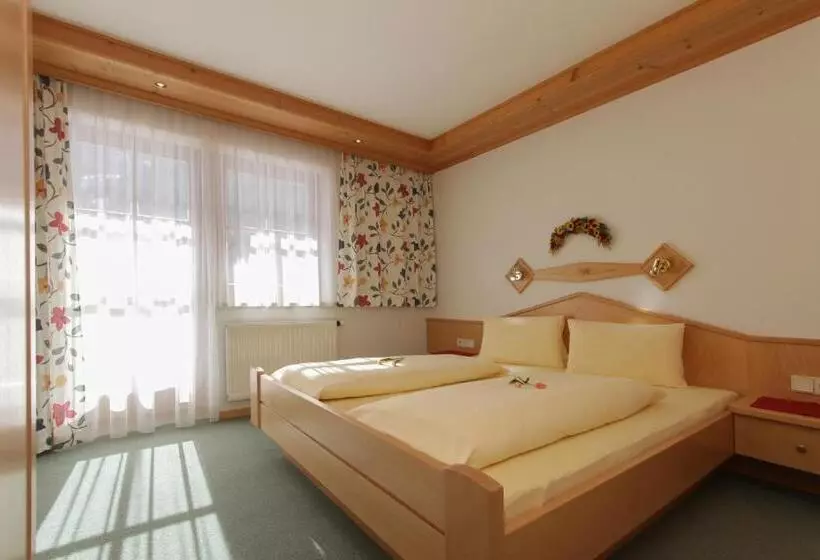 Aamiaismajoitus (B&B) Landhaus Gensbichler