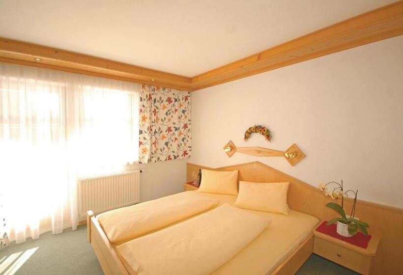 تختخواب و صبحانه Landhaus Gensbichler