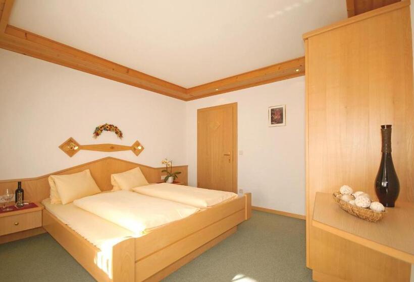 تختخواب و صبحانه Landhaus Gensbichler