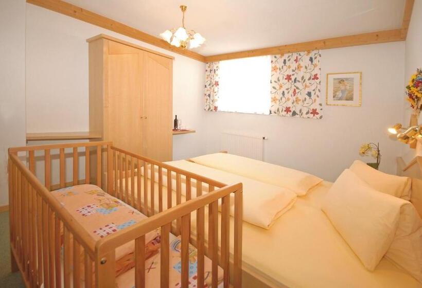 تختخواب و صبحانه Landhaus Gensbichler