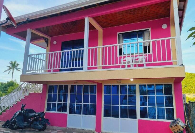 Bed and Breakfast Posada Seven Colours Ocean