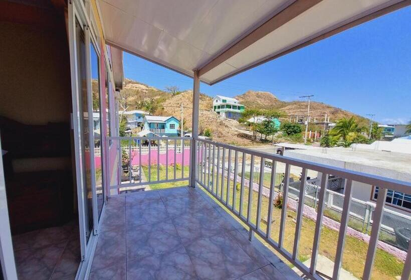 Bed and Breakfast Posada Seven Colours Ocean