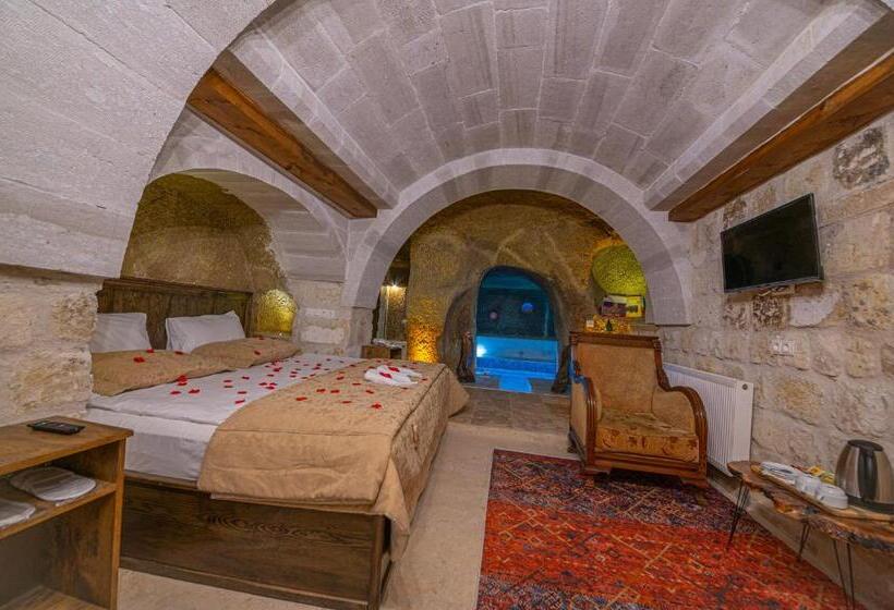 هتل Belenus Cave House