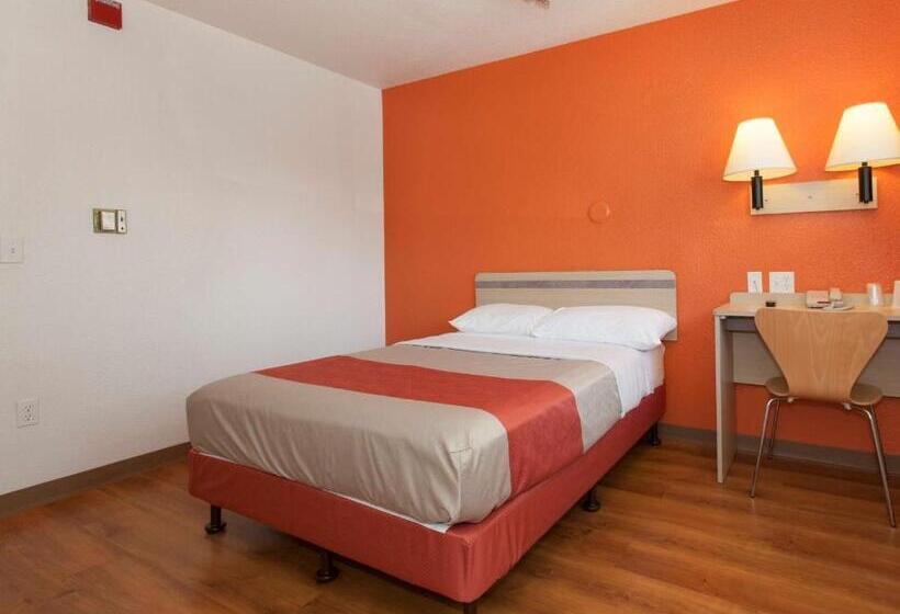 호텔 Hi   Wheel Flats