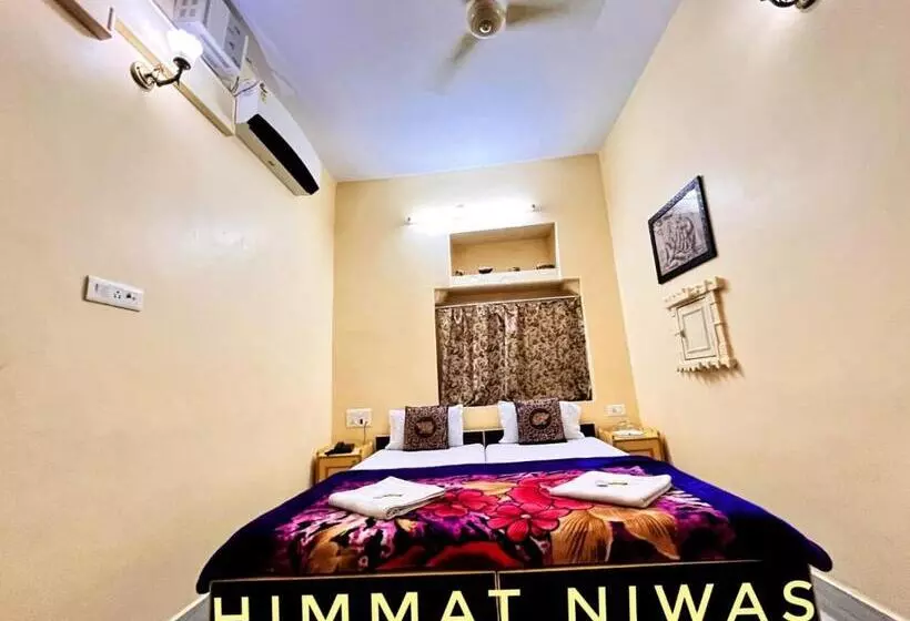 هتل Himmat Niwas
