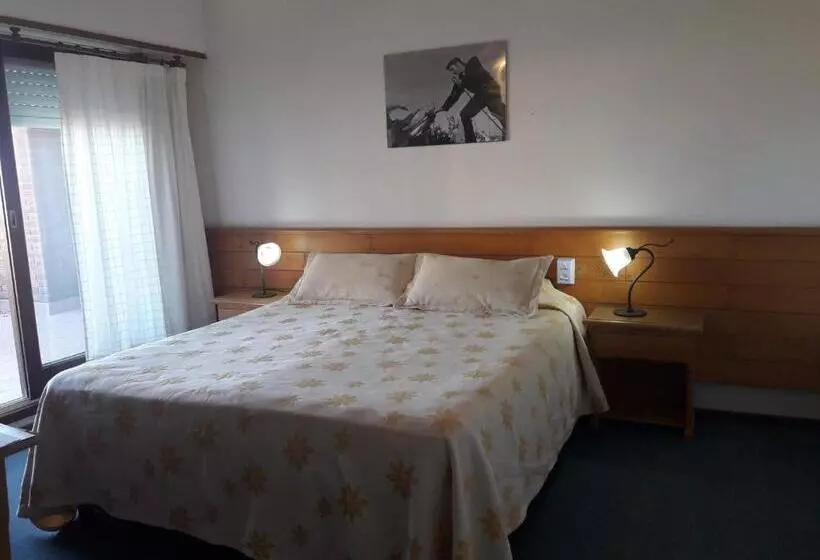 هتل Montecarlo