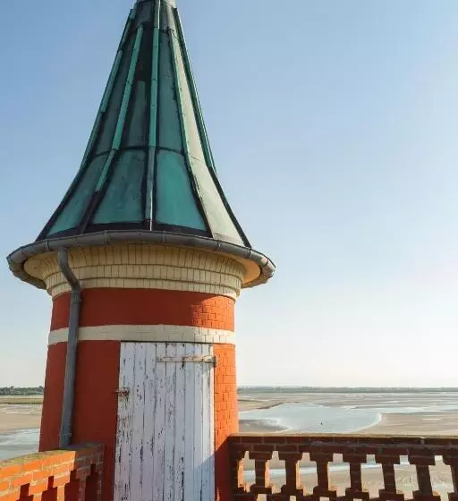 ホテル Restaurant Les Tourelles