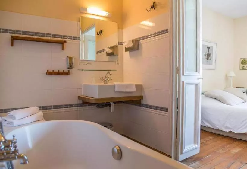 ホテル Restaurant Les Tourelles