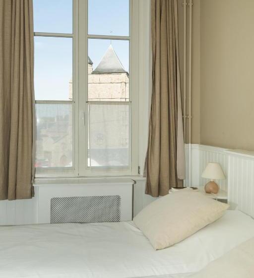 ホテル Restaurant Les Tourelles