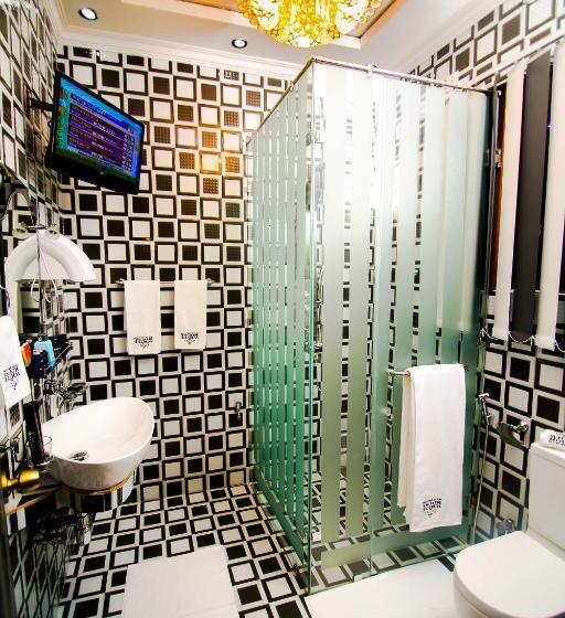 فندق White House