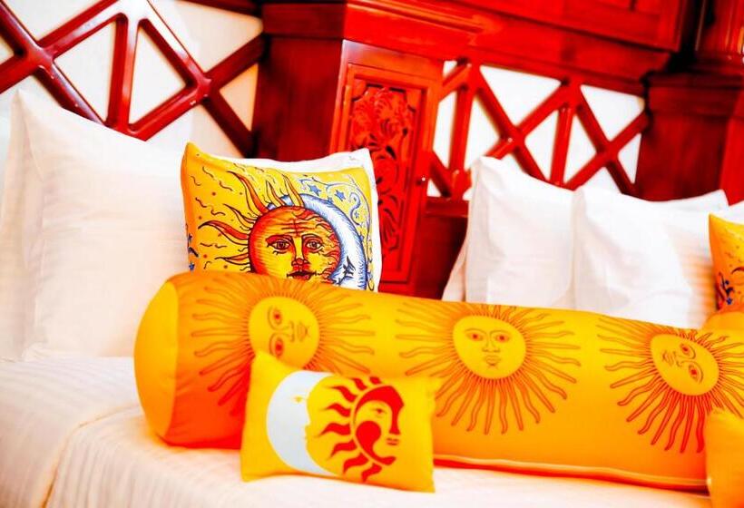 فندق White House