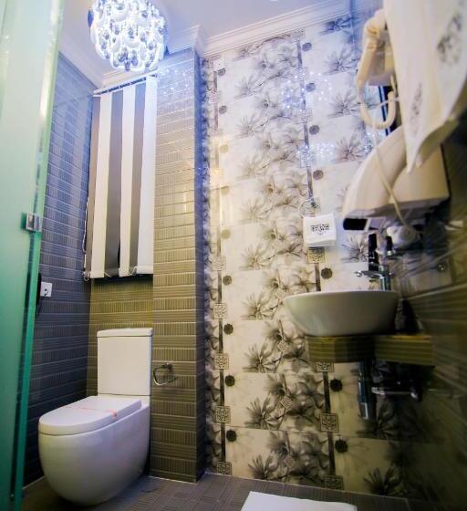 فندق White House