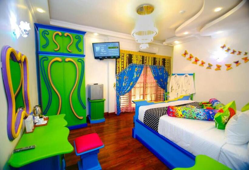 فندق White House