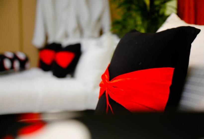 فندق White House