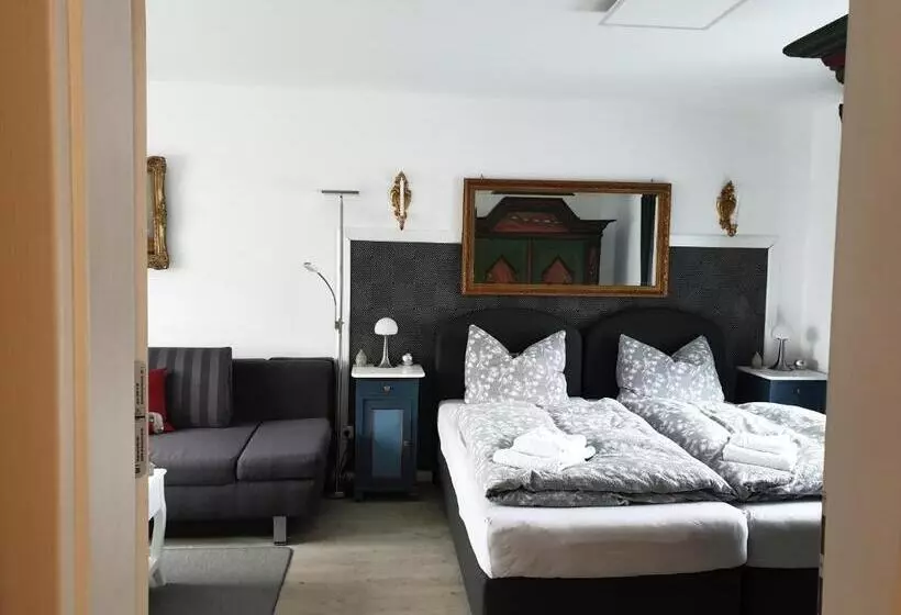 ペンション Apartuum