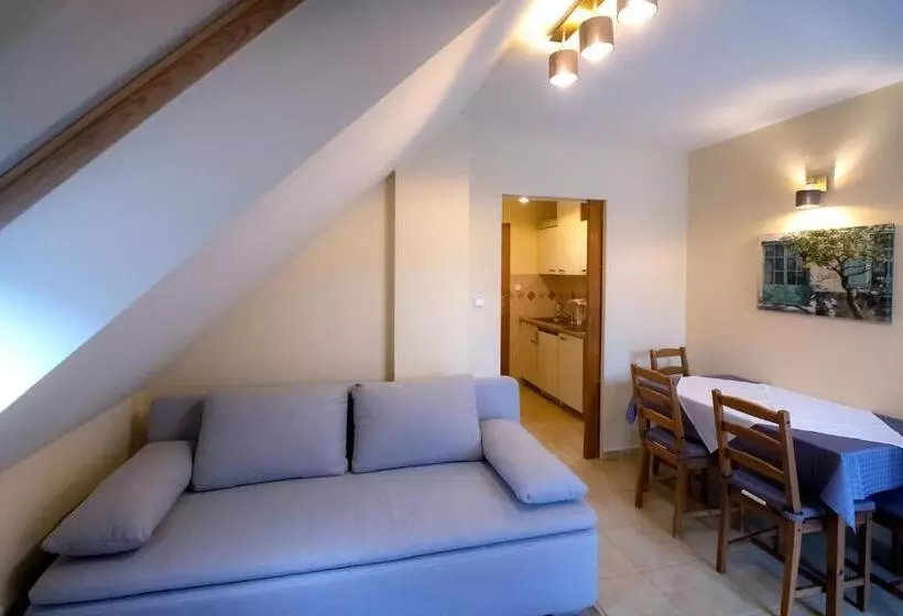 ペンション Dreiszker Apartmanház