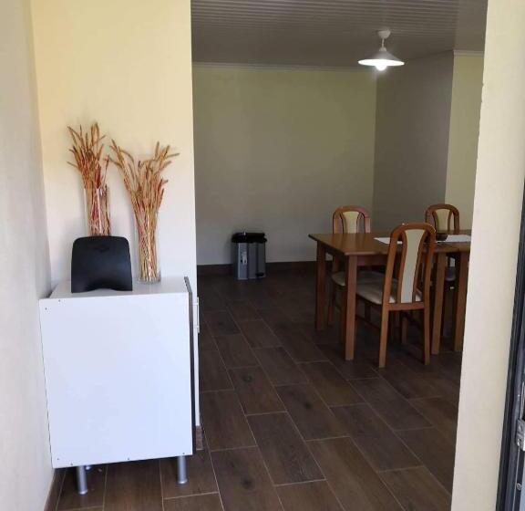 پانسیون Quinta Escola