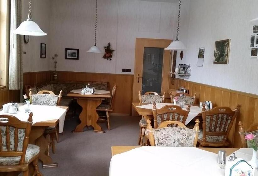 ペンション Villa Martha