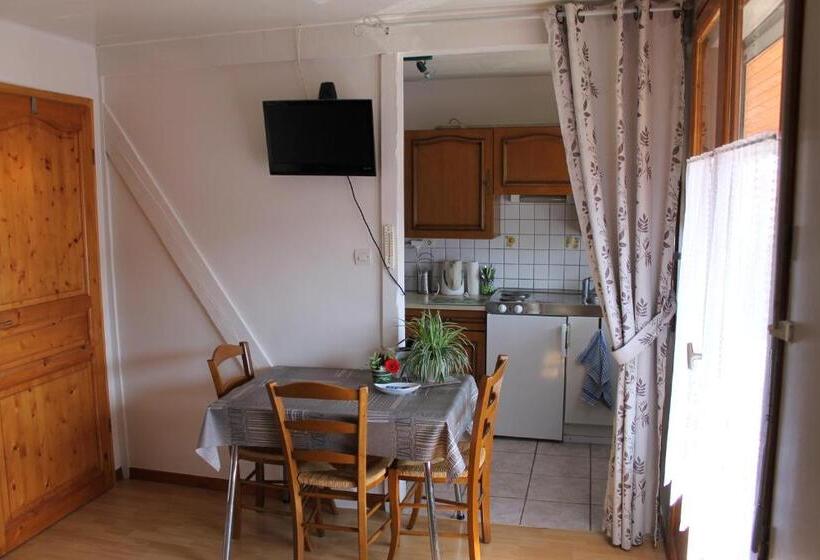 تختخواب و صبحانه Chambres D Hôtes Arnold