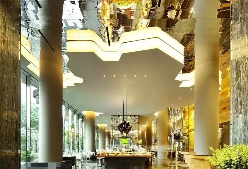 هتل Burki Castle & Cellar