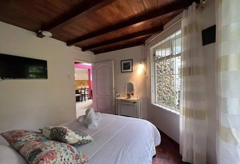 Hotelli Deluxe Volcán