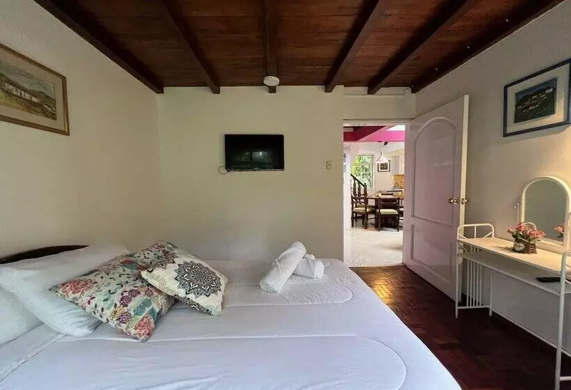 Hotelli Deluxe Volcán