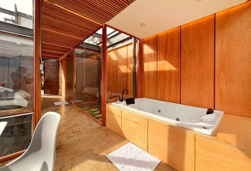 Hotelli Deluxe Volcán