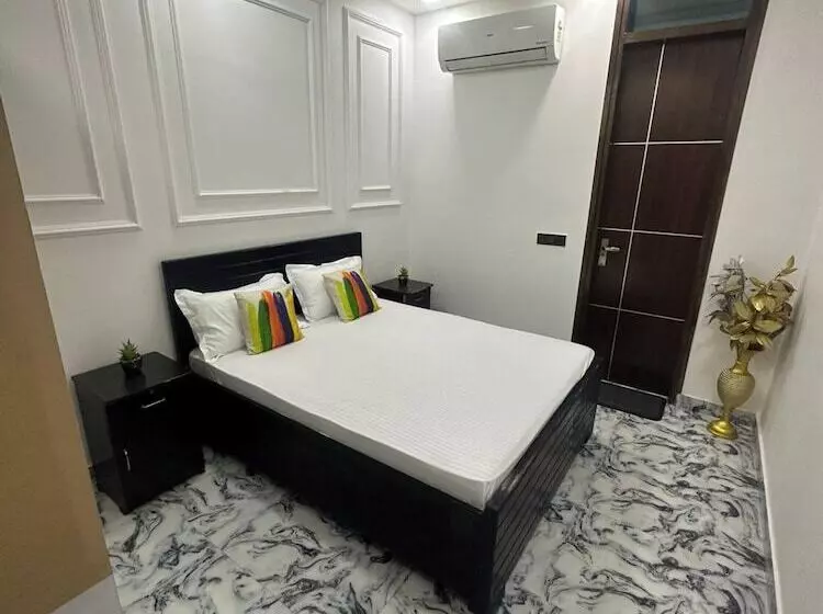 ホテル Goroomgo Omasha Residency Noida