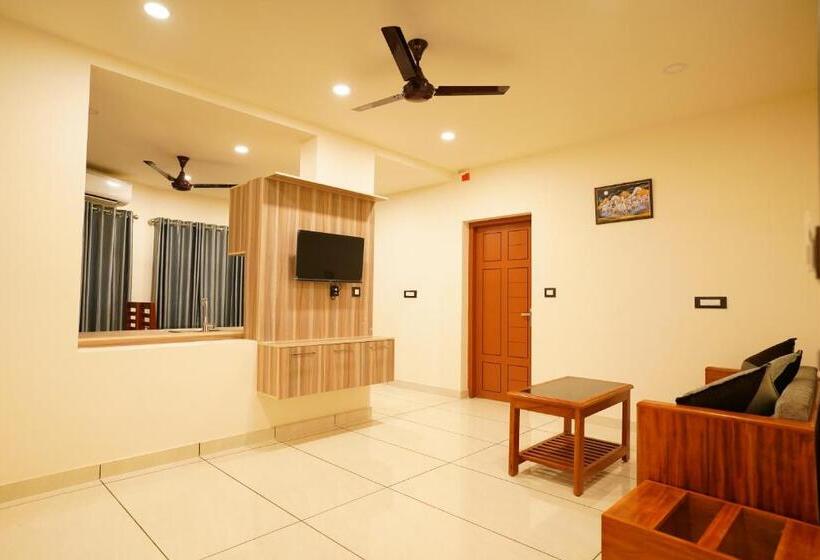 هتل Grand Residency & Resort