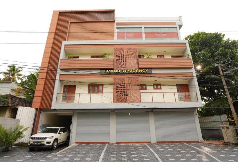 هتل Grand Residency & Resort