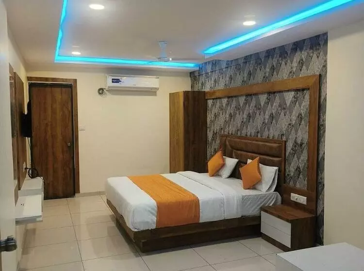 ホテル Krishna Villa