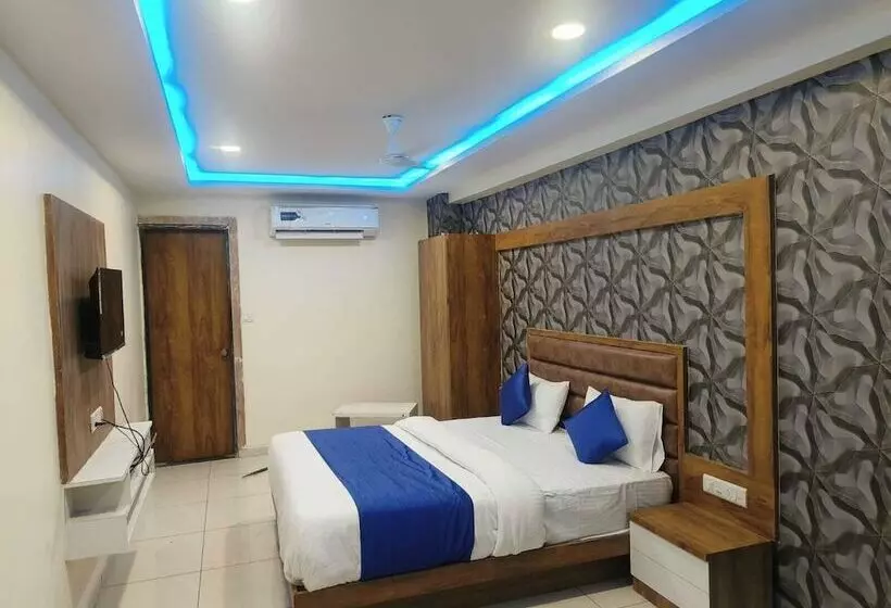ホテル Krishna Villa