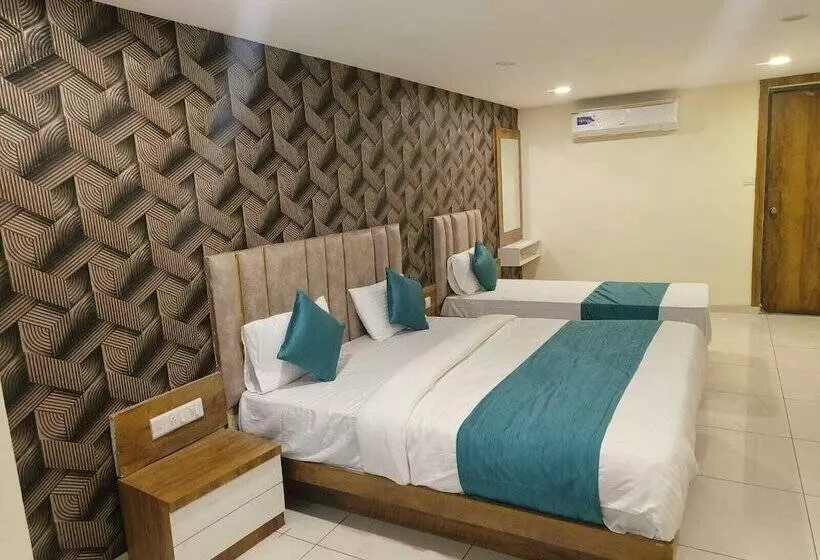 ホテル Krishna Villa