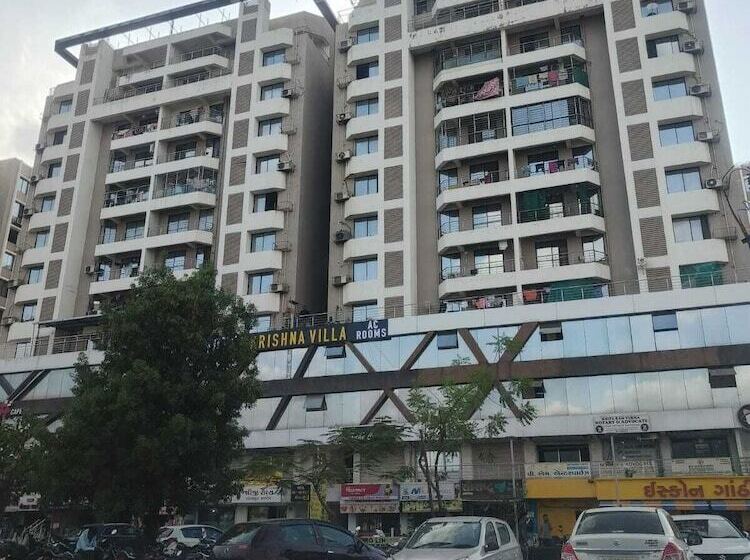 هتل Krishna Villa