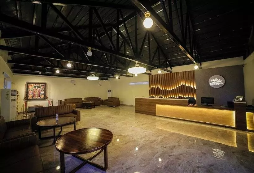 ホテル Lake Valley Resort And Spa, Tirupati