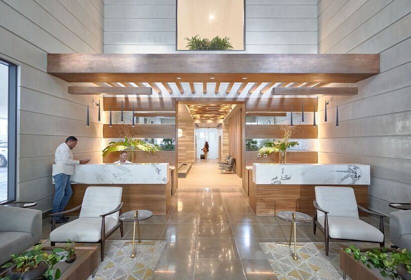 هتل Monaco Residences Piantini