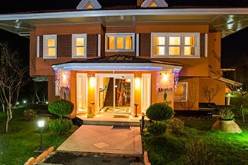 בית מלון כפרי Synosse Park