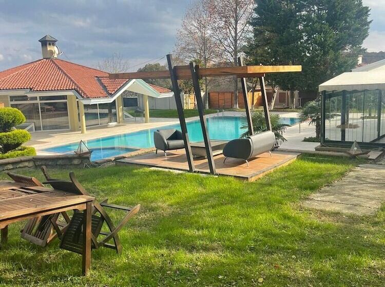 בית מלון כפרי Synosse Park